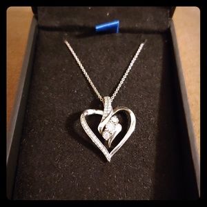 Tripple-diamond necklace